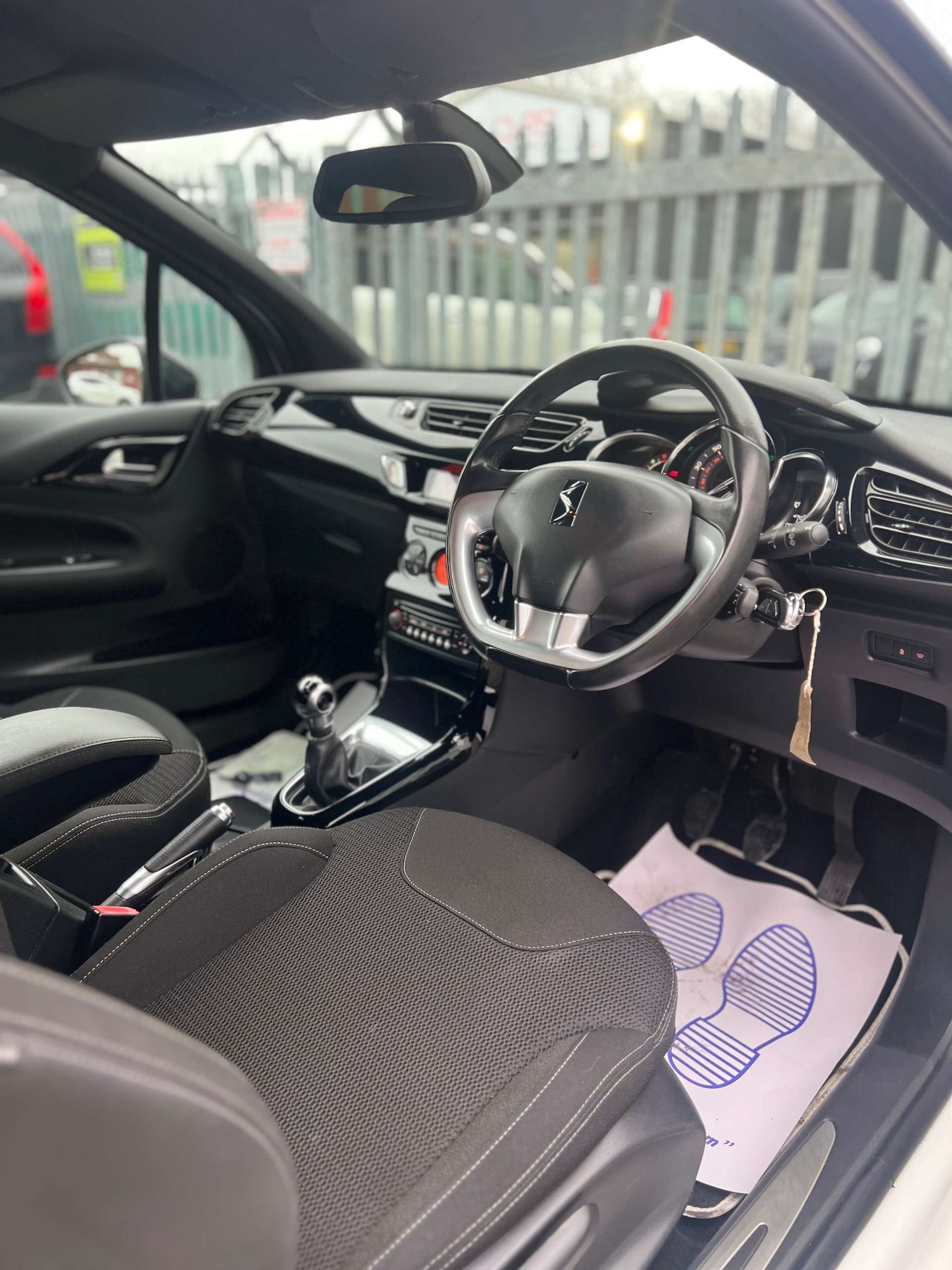 Used Citroen DS3 2014 for sale - 76980055: Photo 2