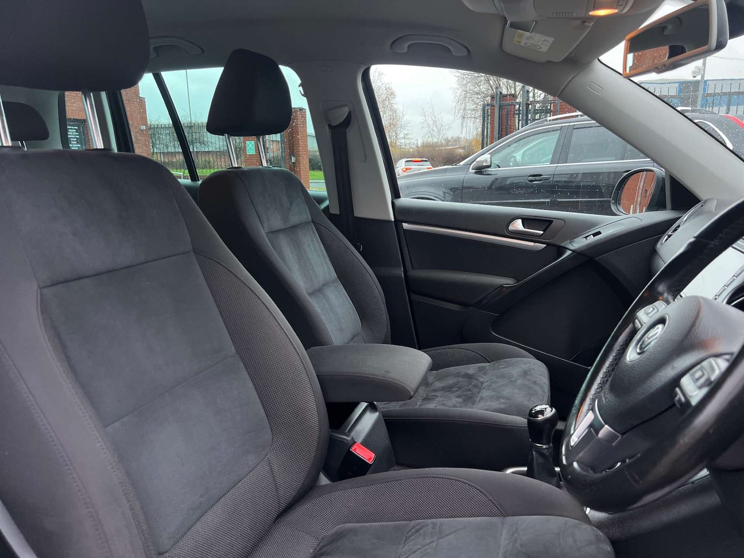 Used Volkswagen Tiguan 2015 for sale - 77003520: Photo 11