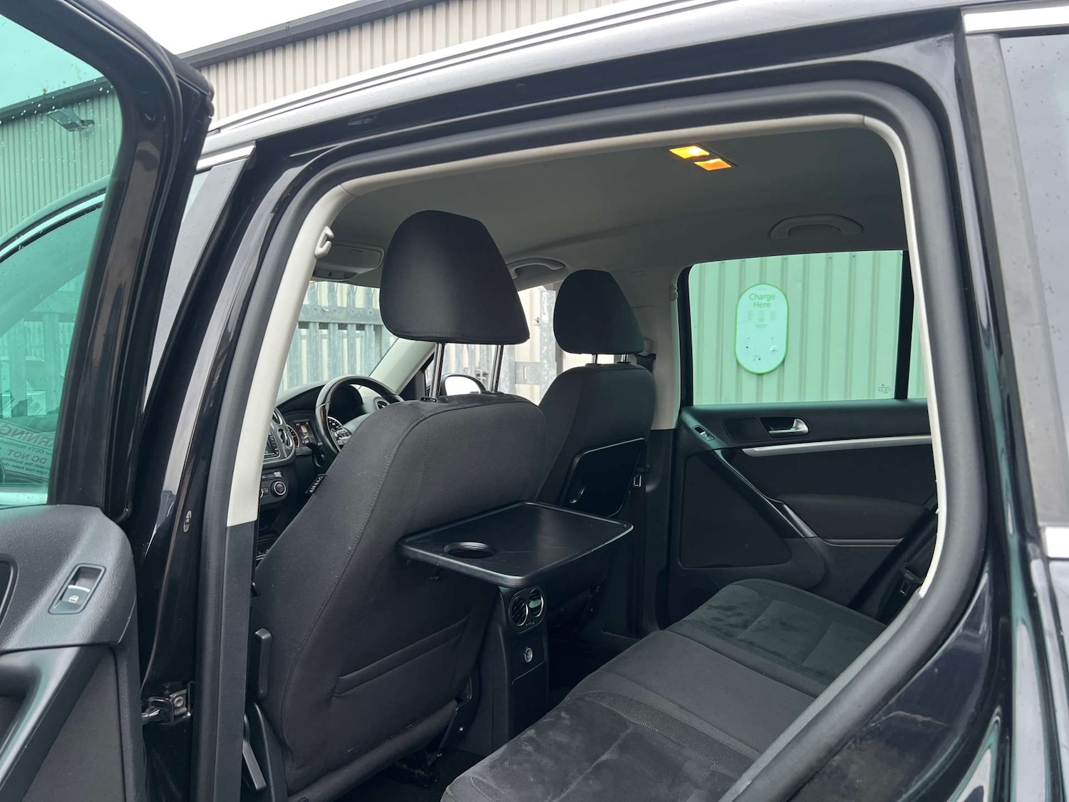 Used Volkswagen Tiguan 2015 for sale - 77003520: Photo 24