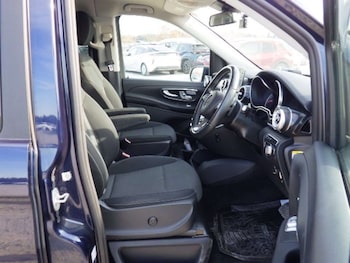 Used Mercedes-Benz V-Class 2016 for sale - 77193213: Photo