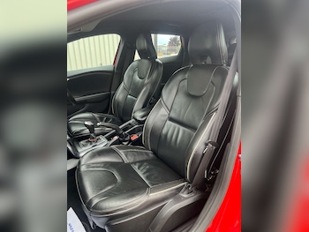 Used Volvo V40 2017 for sale - 75446717: Photo