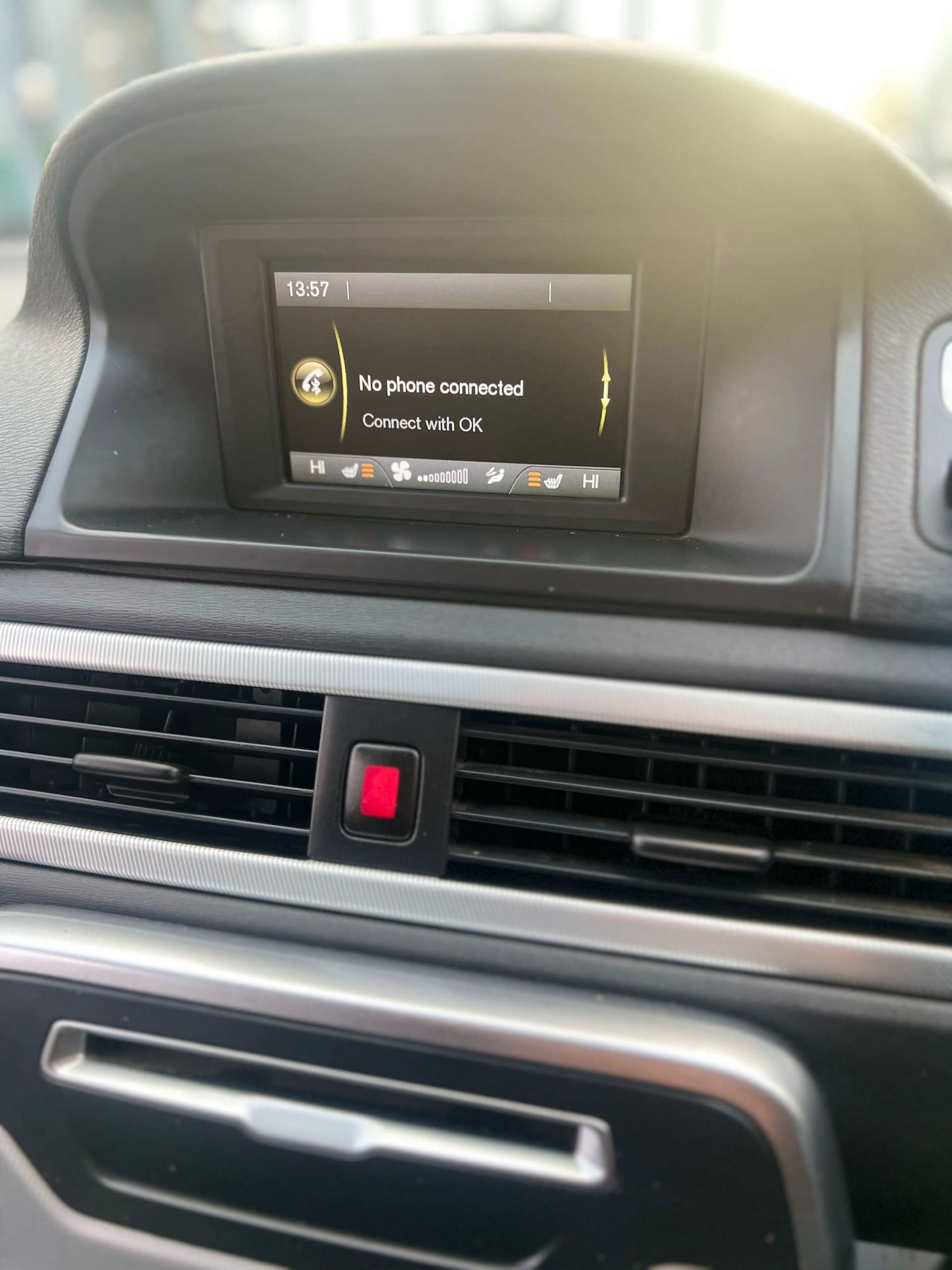 Used Volvo V70 2012 for sale - 77003519: Photo 33