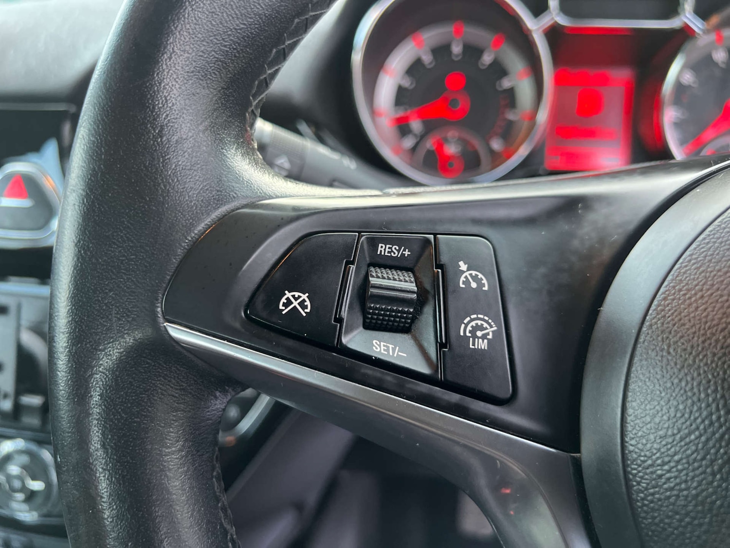 Used Vauxhall ADAM 2015 for sale - 76934879: Photo 32