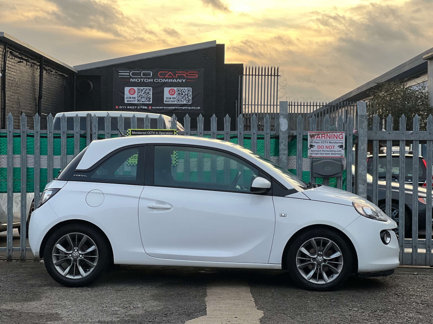 Used Vauxhall ADAM 2015 for sale - 76934879: Photo 8