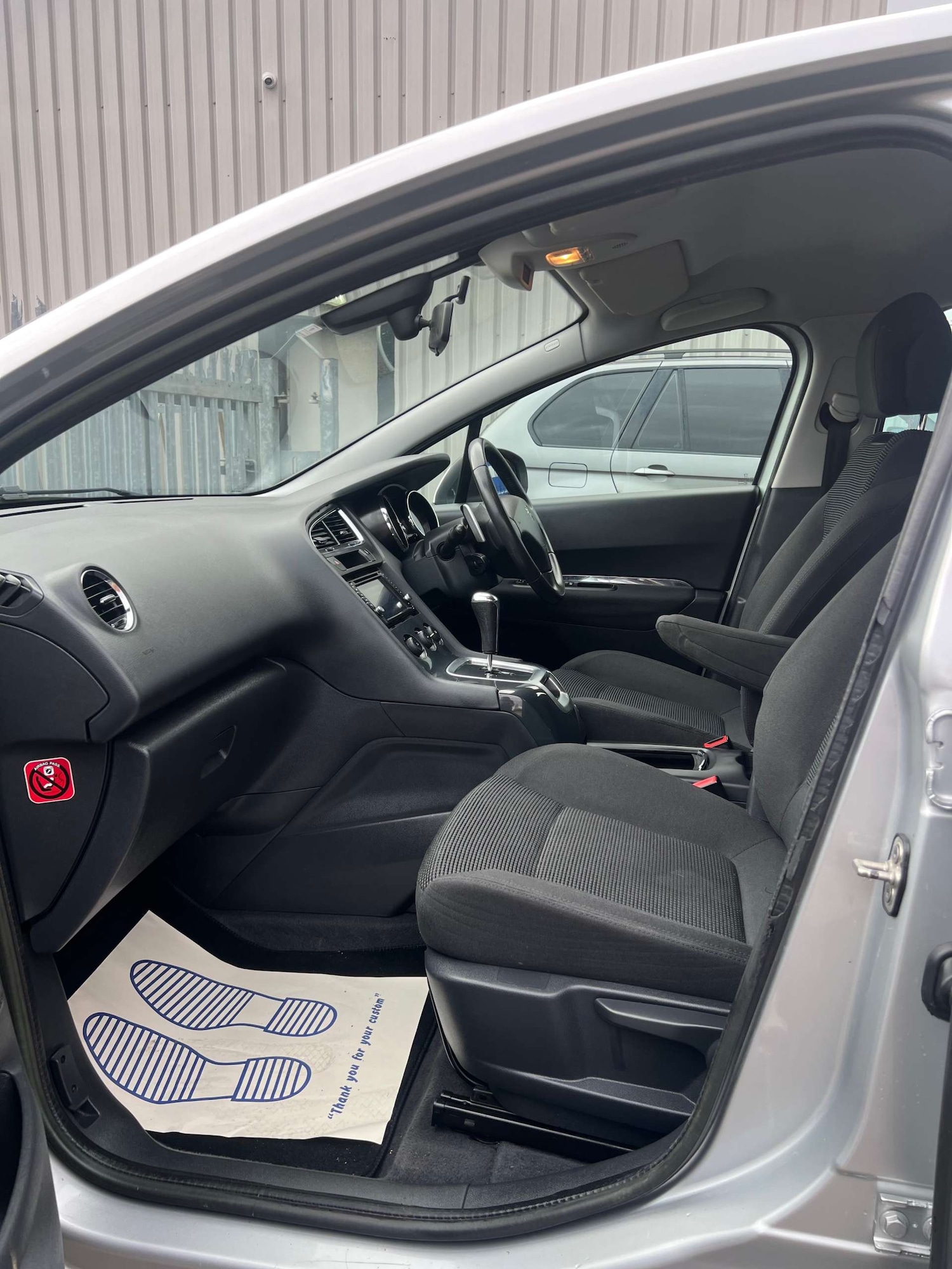 Used Peugeot 5008 2012 for sale - 76829762: Photo 11