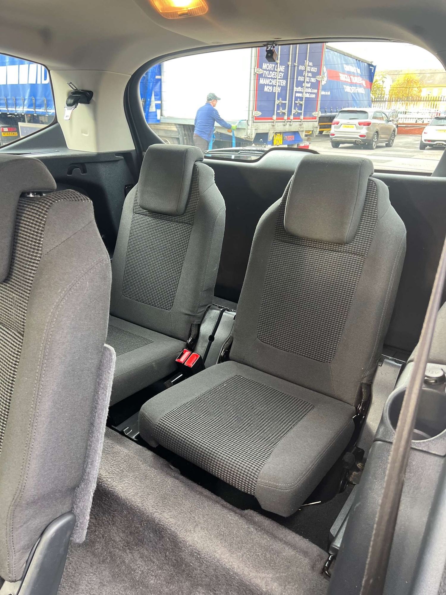 Used Peugeot 5008 2012 for sale - 76829762: Photo 27