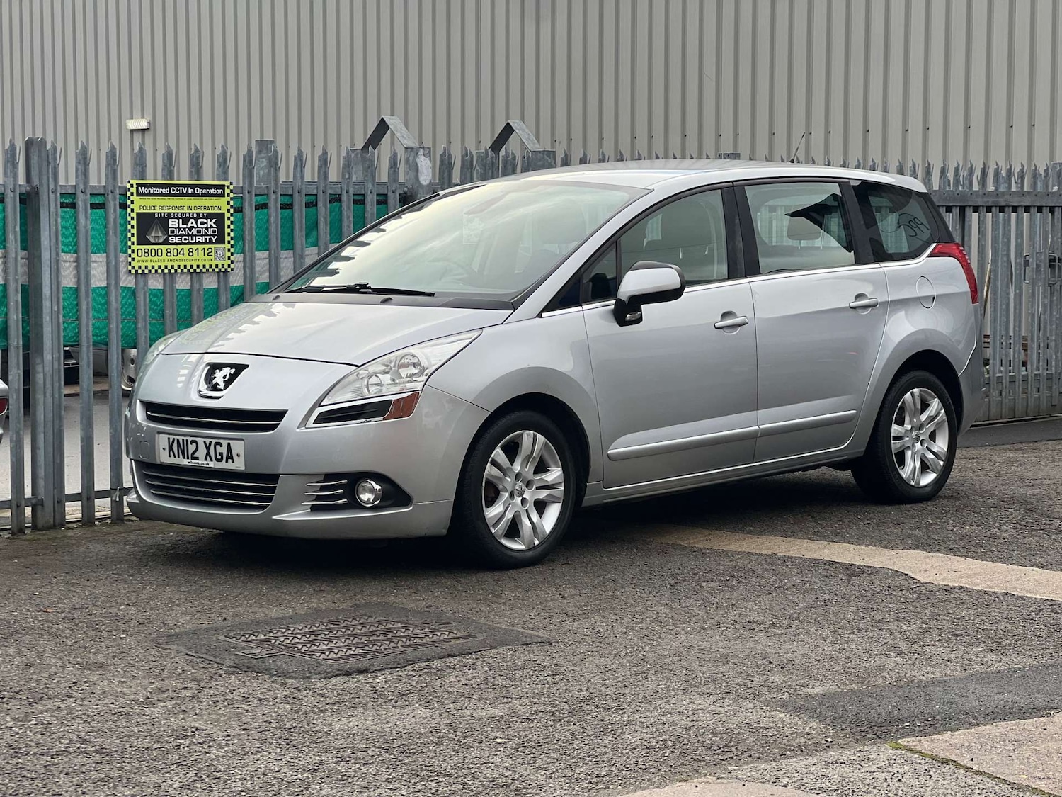 Used Peugeot 5008 2012 for sale - 76829762: Photo 29