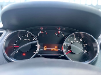 Used Peugeot 5008 2012 for sale - 76829762: Photo