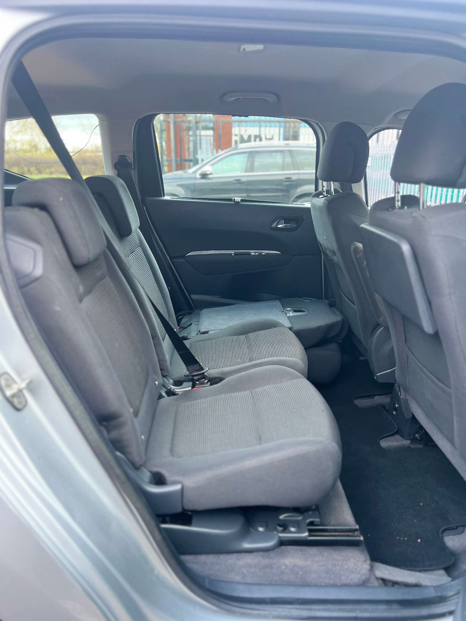 Used Peugeot 5008 2012 for sale - 76829762: Photo 5