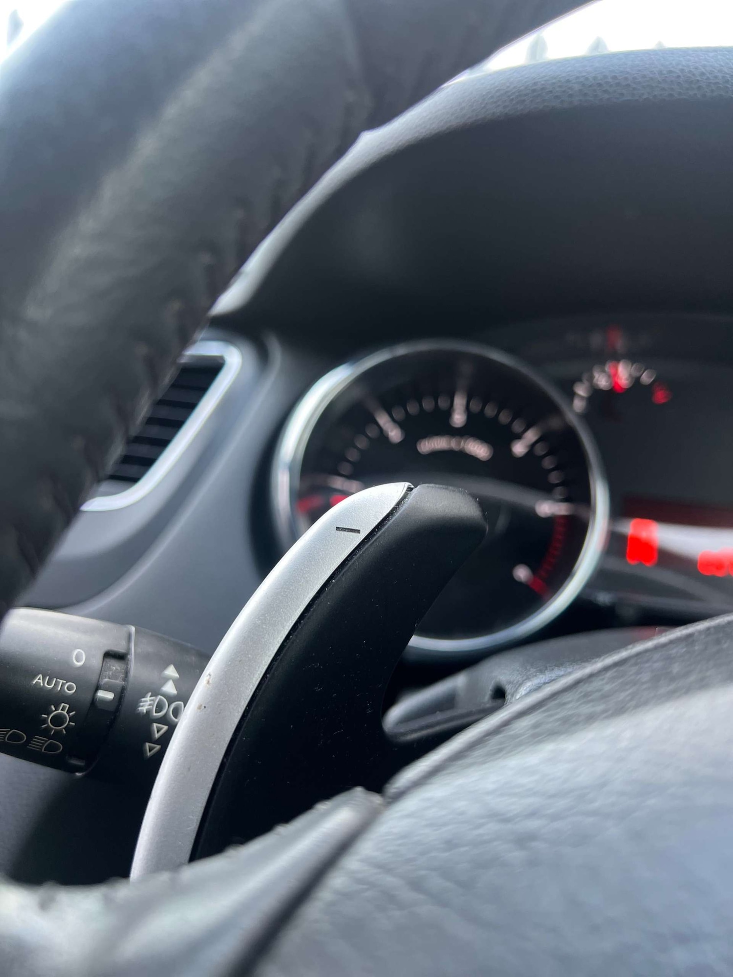 Used Peugeot 5008 2012 for sale - 76829762: Photo 6