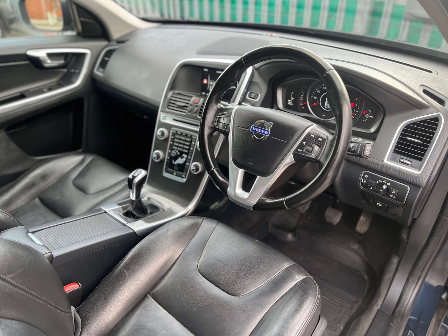 Used Volvo XC60 2015 for sale - 76767905: Photo 18