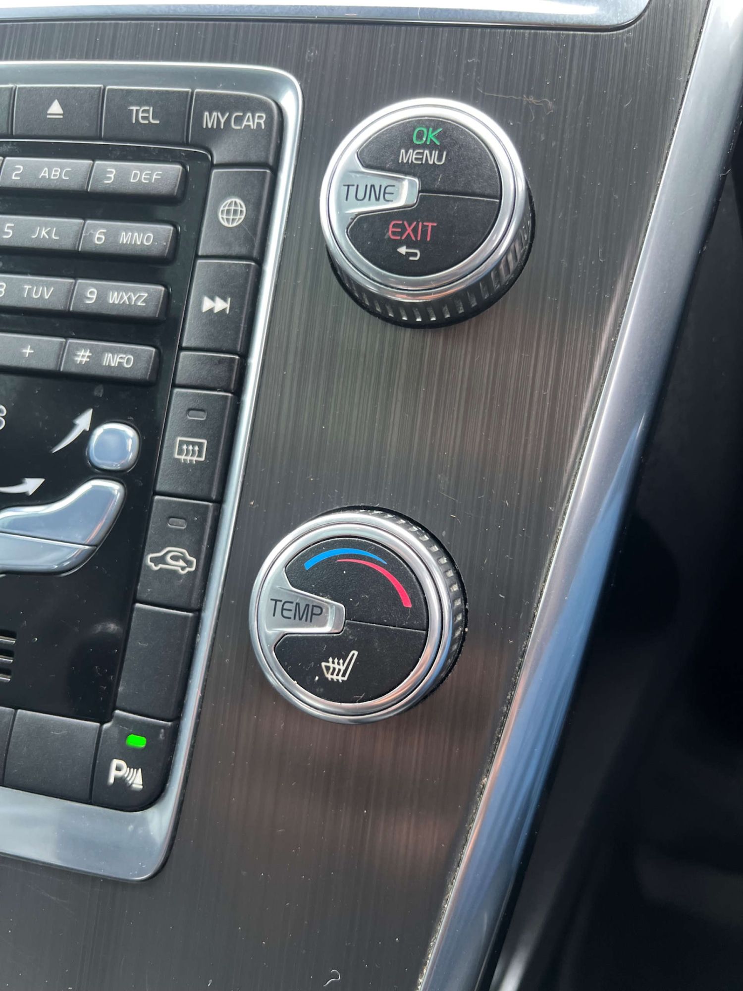 Used Volvo XC60 2015 for sale - 76767905: Photo 37