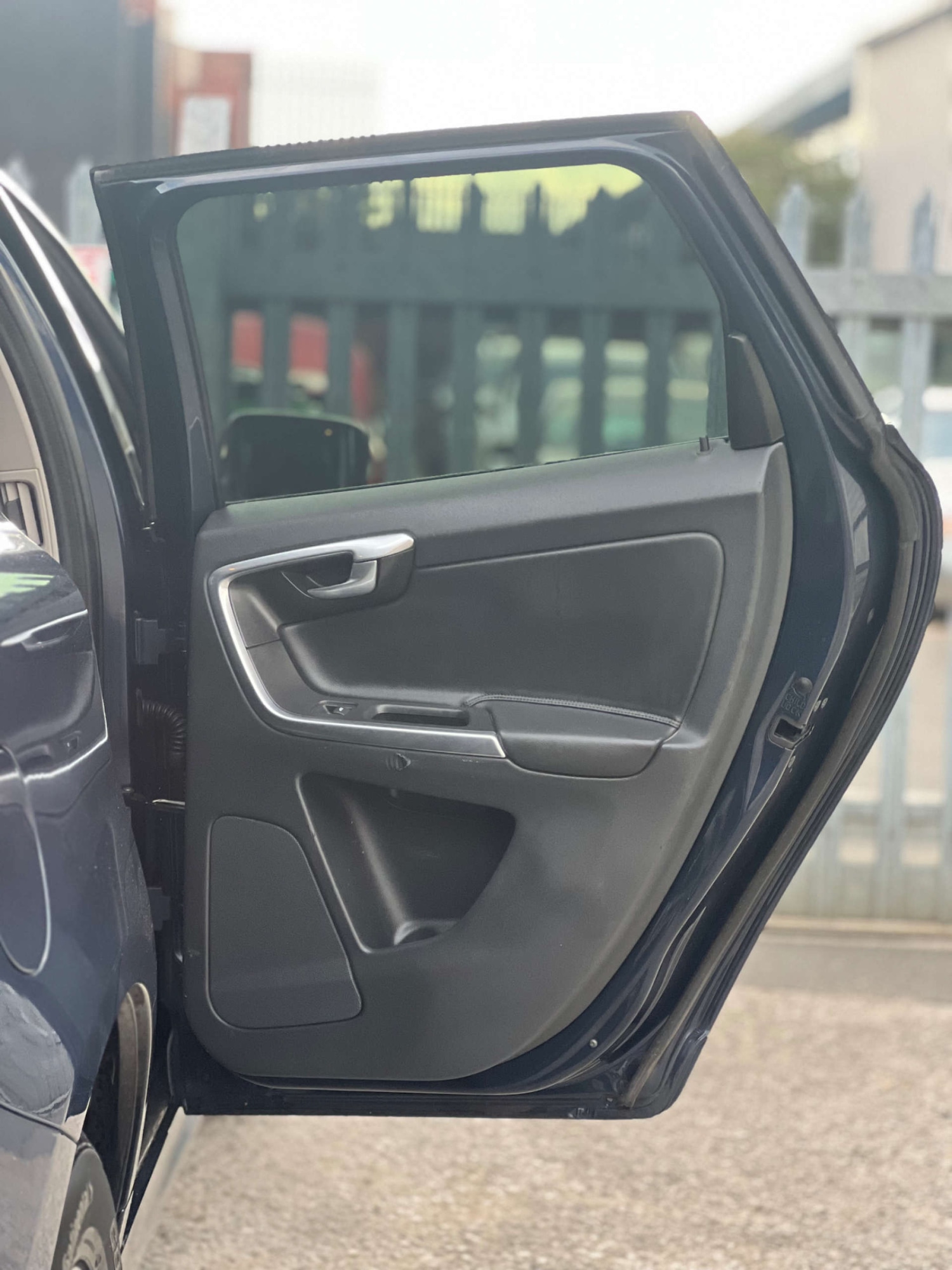 Used Volvo XC60 2015 for sale - 76767905: Photo 54