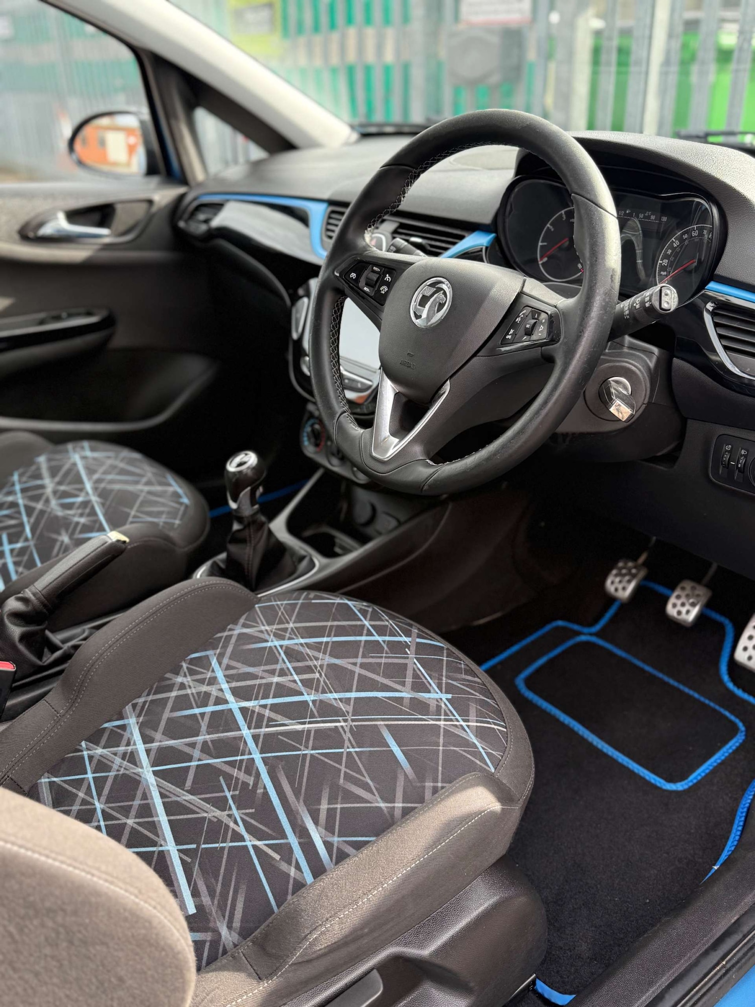 Used Vauxhall Corsa 2016 for sale - 77003512: Photo 2