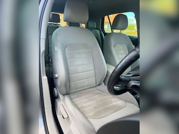 Used Volkswagen Golf 2014 for sale - 76278172: Photo