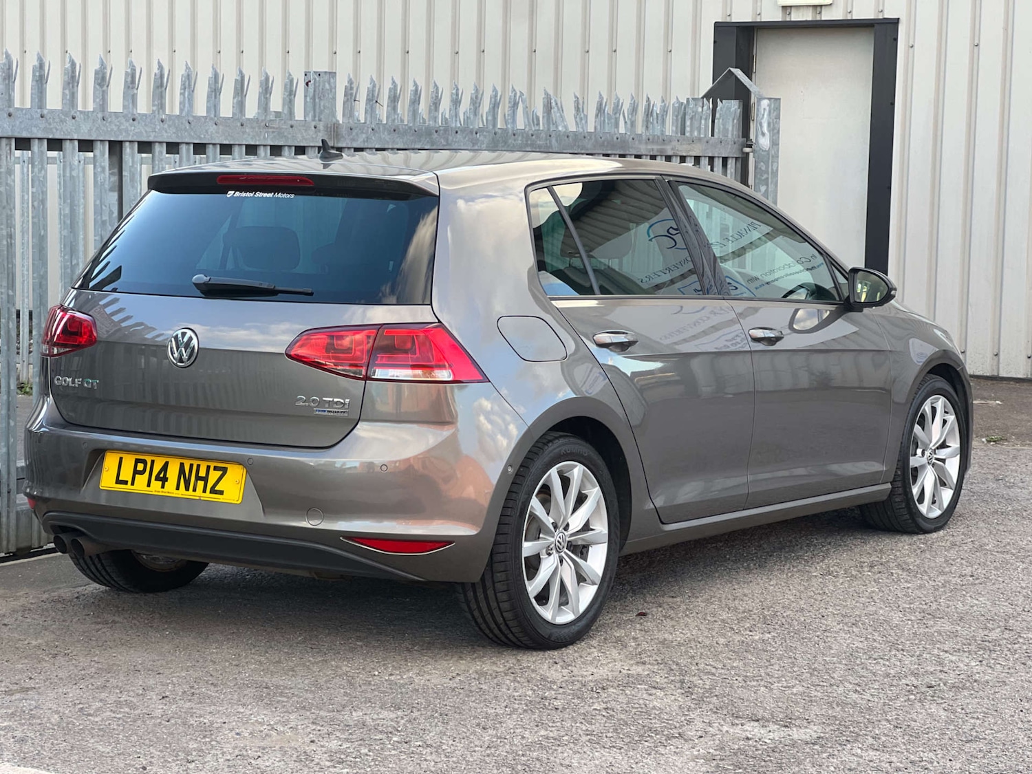 Used Volkswagen Golf 2014 for sale - 76278172: Photo 8