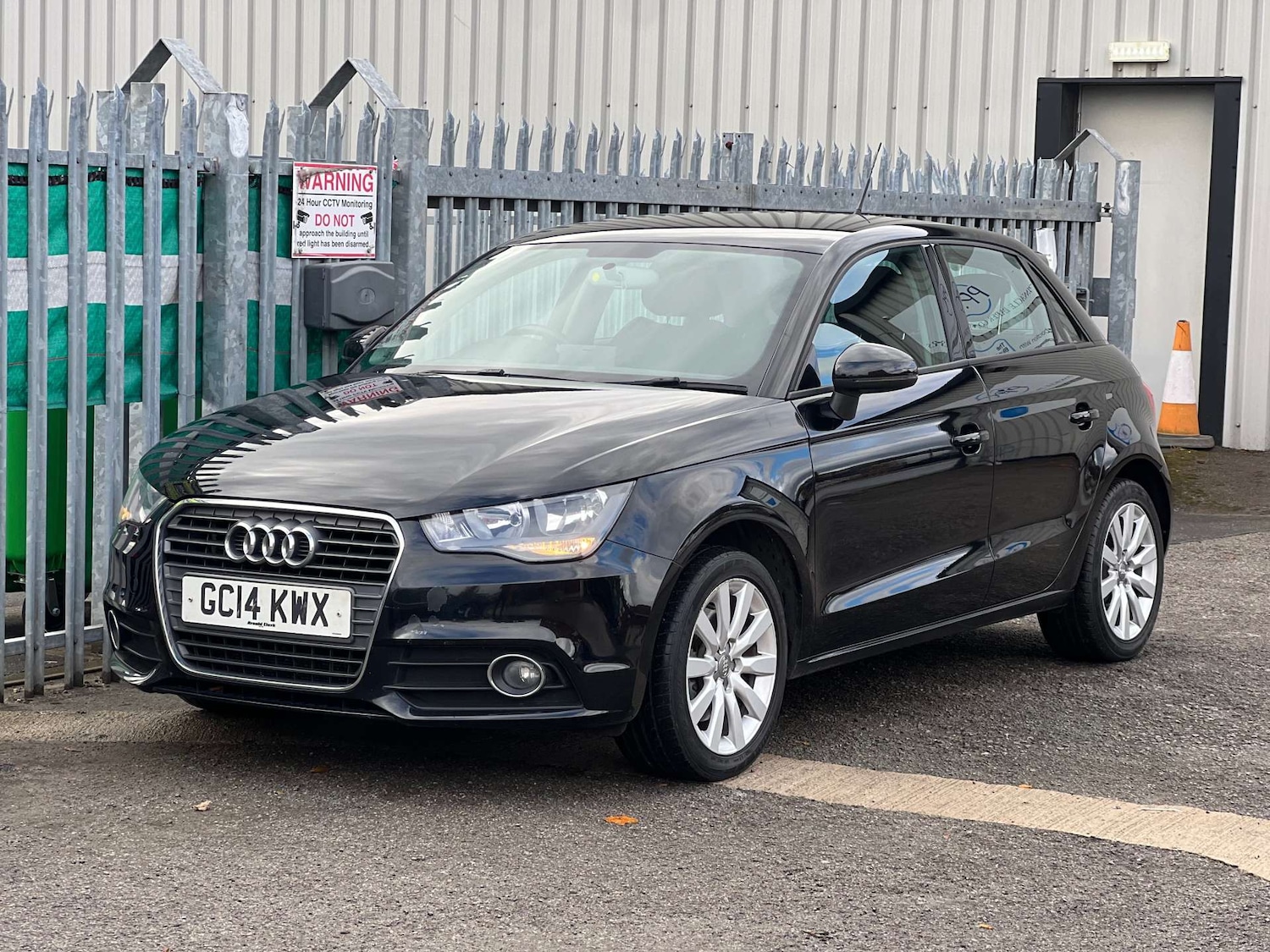 Used Audi A1 2014 for sale - 76333077: Photo 5