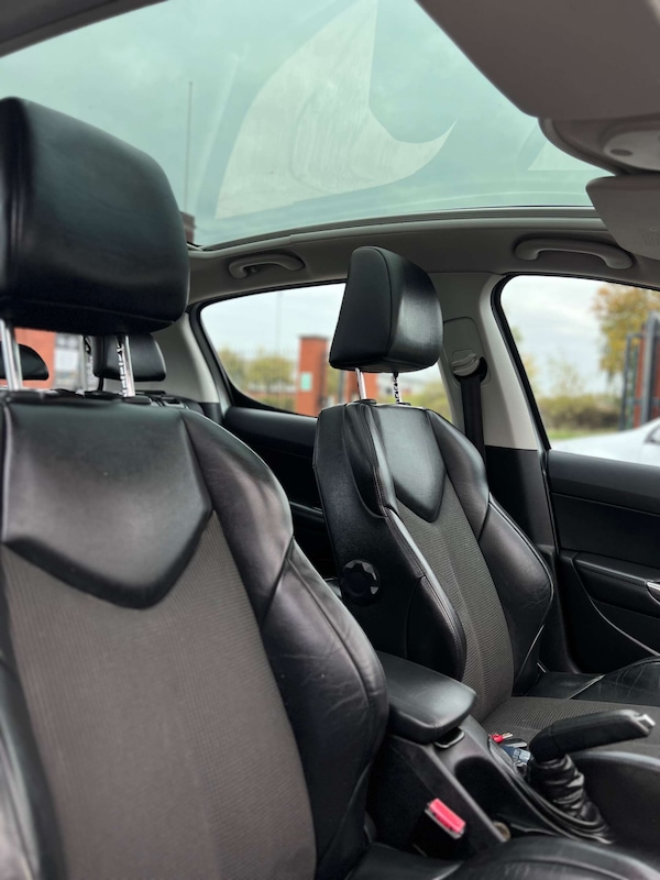 Used Peugeot 308 2013 for sale - 76331513: Photo 13