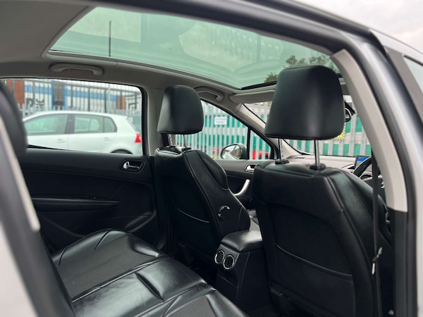 Used Peugeot 308 2013 for sale - 76331513: Photo 18