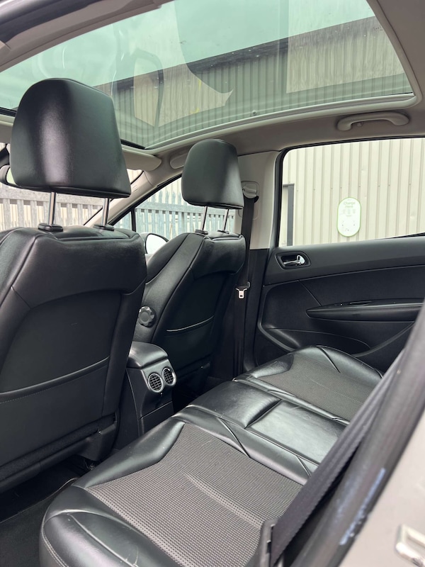 Used Peugeot 308 2013 for sale - 76331513: Photo 23