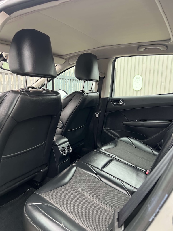 Used Peugeot 308 2013 for sale - 76331513: Photo 35