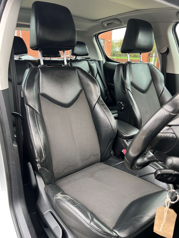 Used Peugeot 308 2013 for sale - 76331513: Photo 3
