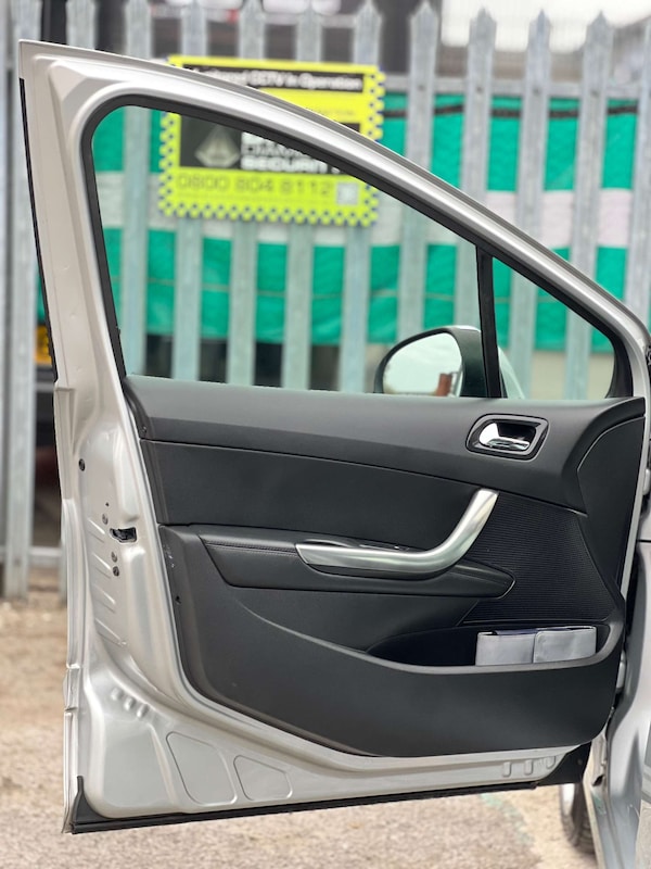 Used Peugeot 308 2013 for sale - 76331513: Photo 49