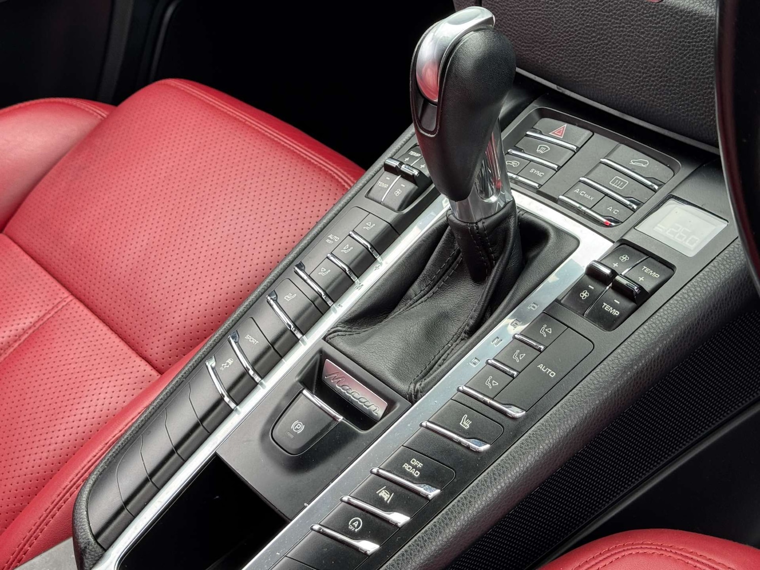 Used Porsche Macan 2024 for sale - 77792533: Photo 46