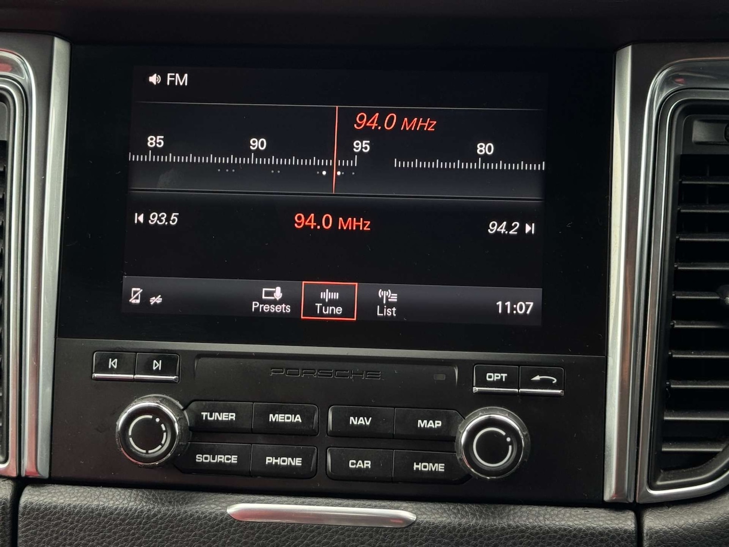 Used Porsche Macan 2024 for sale - 77792533: Photo 54