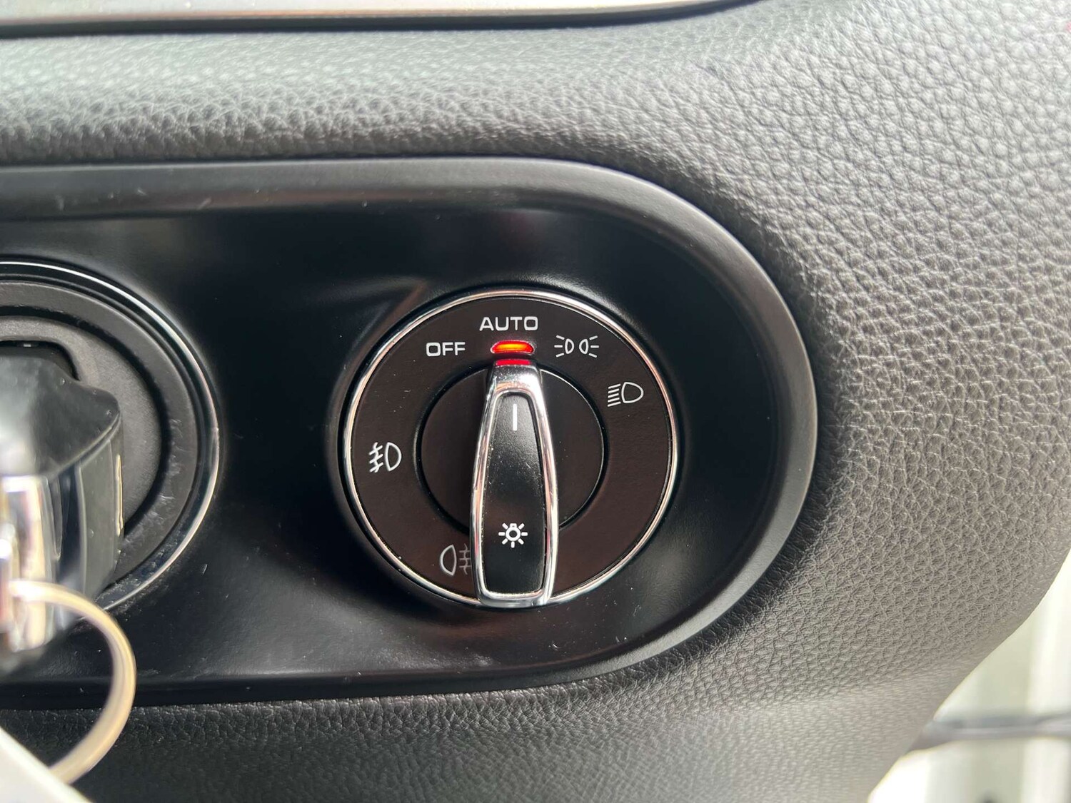 Used Porsche Macan 2015 for sale - 77470104: Photo 41