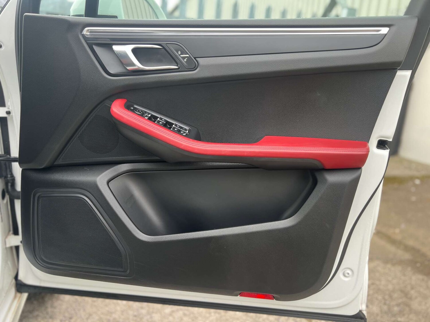 Used Porsche Macan 2015 for sale - 77470104: Photo 47