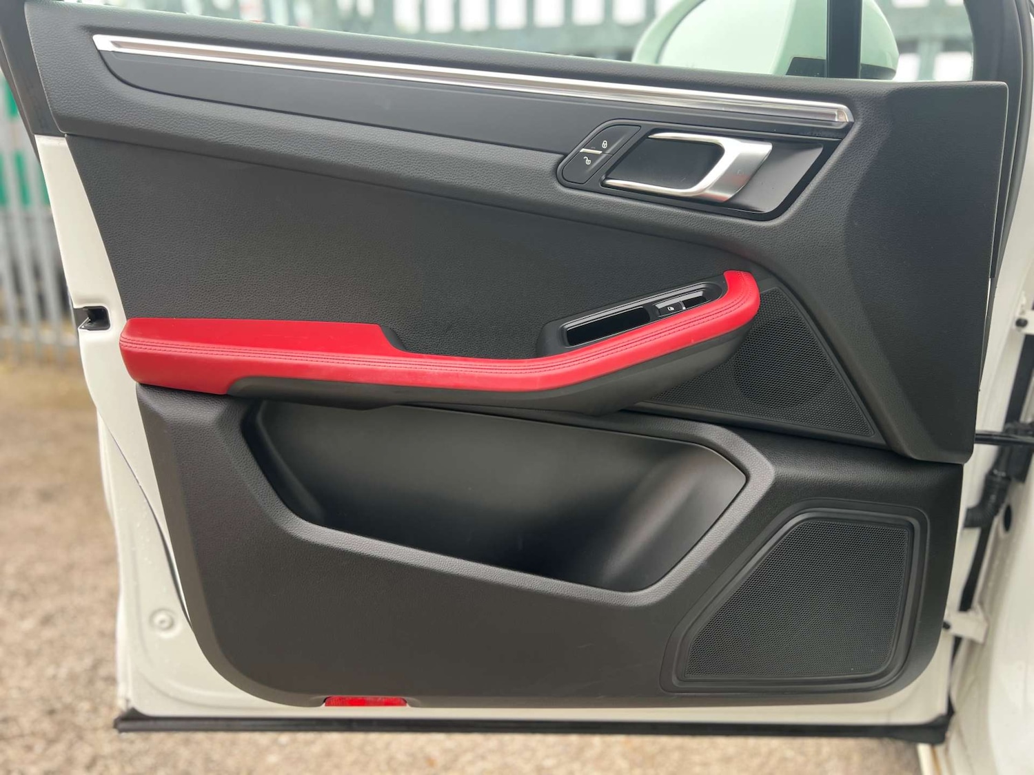 Used Porsche Macan 2015 for sale - 77470104: Photo 48