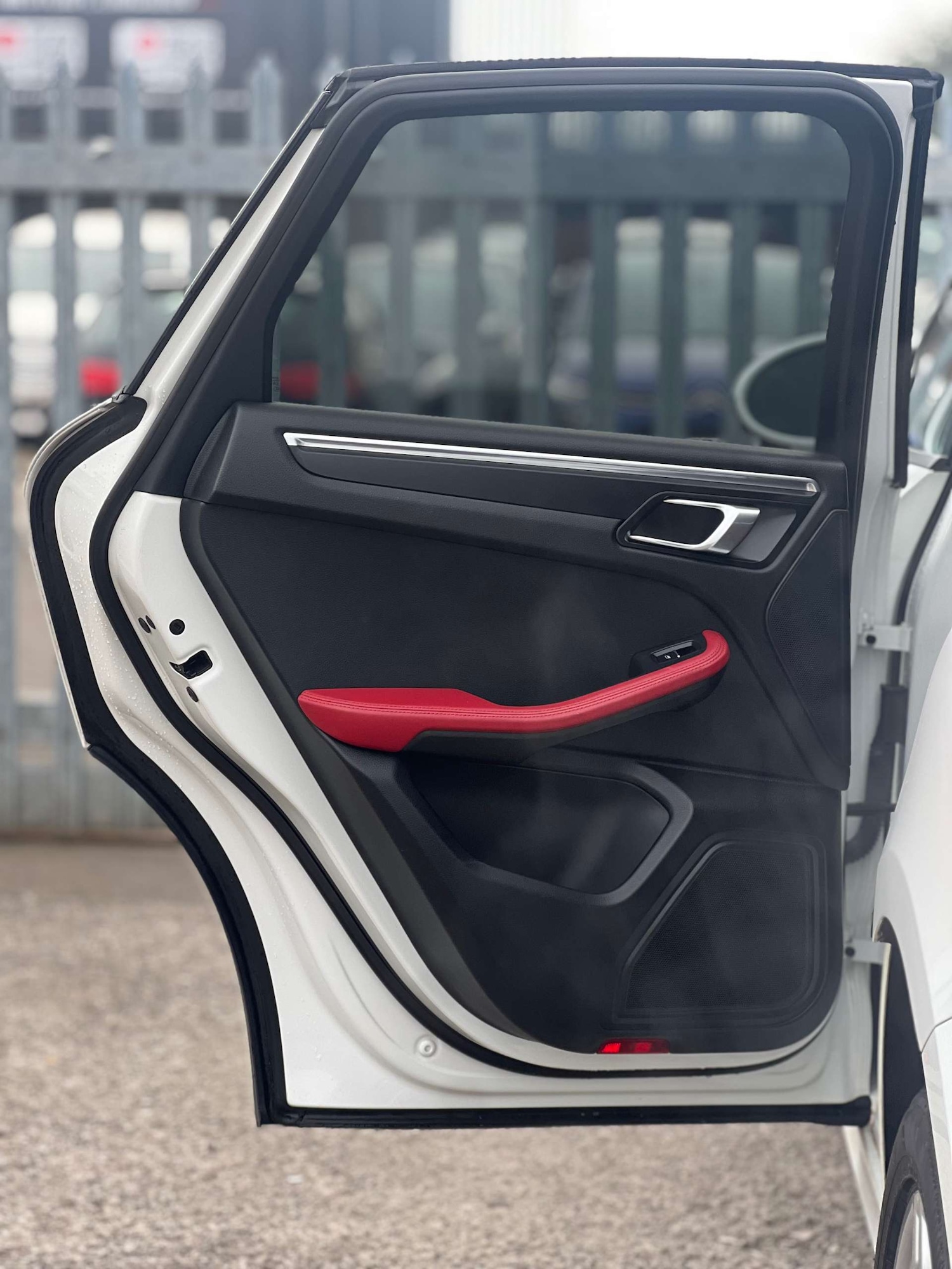 Used Porsche Macan 2015 for sale - 77470104: Photo 49