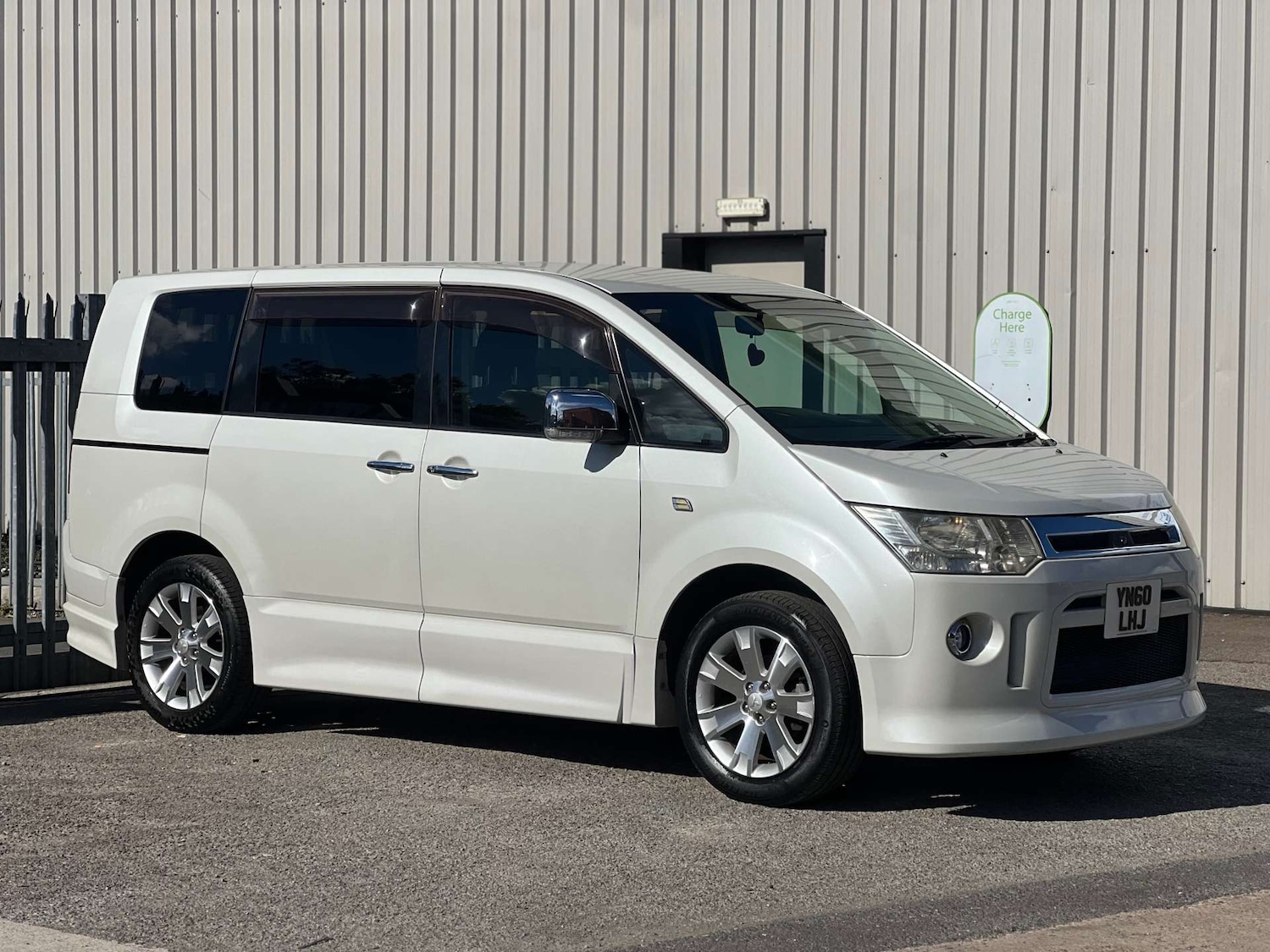 Used Mitsubishi Delica 2025 for sale - 77003521: Photo 30