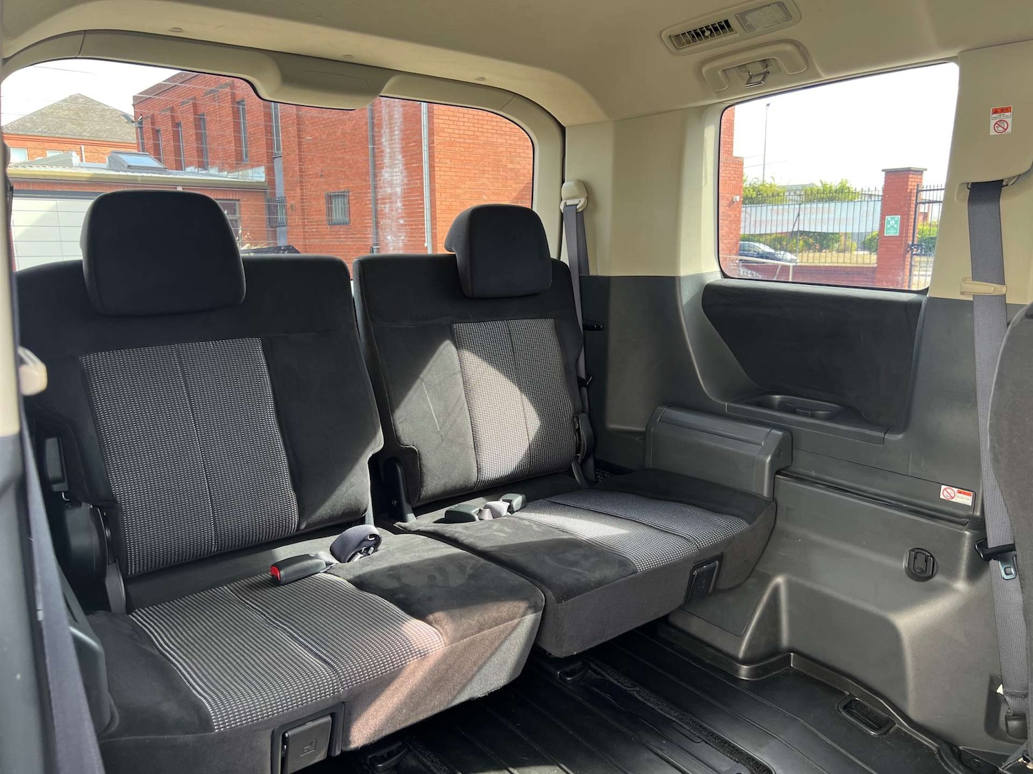 Used Mitsubishi Delica 2025 for sale - 77003521: Photo 76