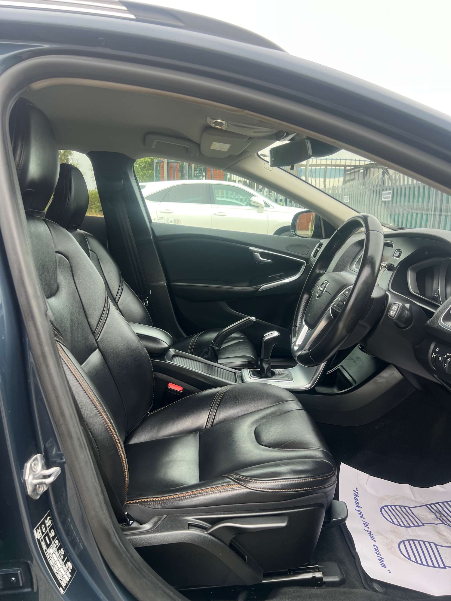 Used Volvo V40 2017 for sale - 76278139: Photo 12