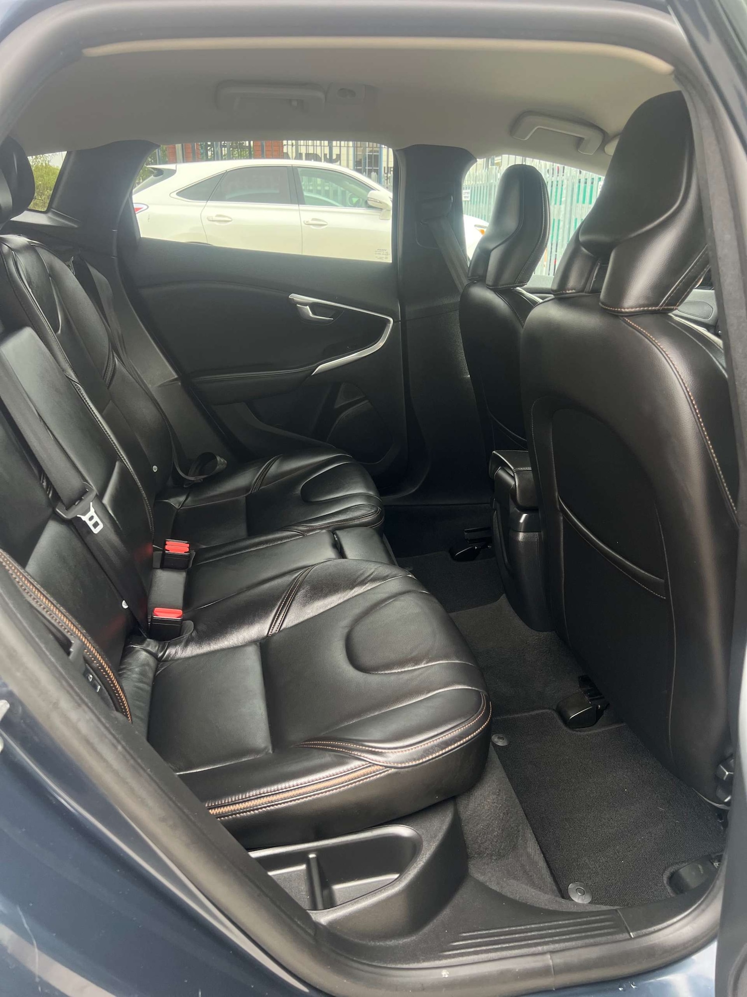 Used Volvo V40 2017 for sale - 76278139: Photo 18