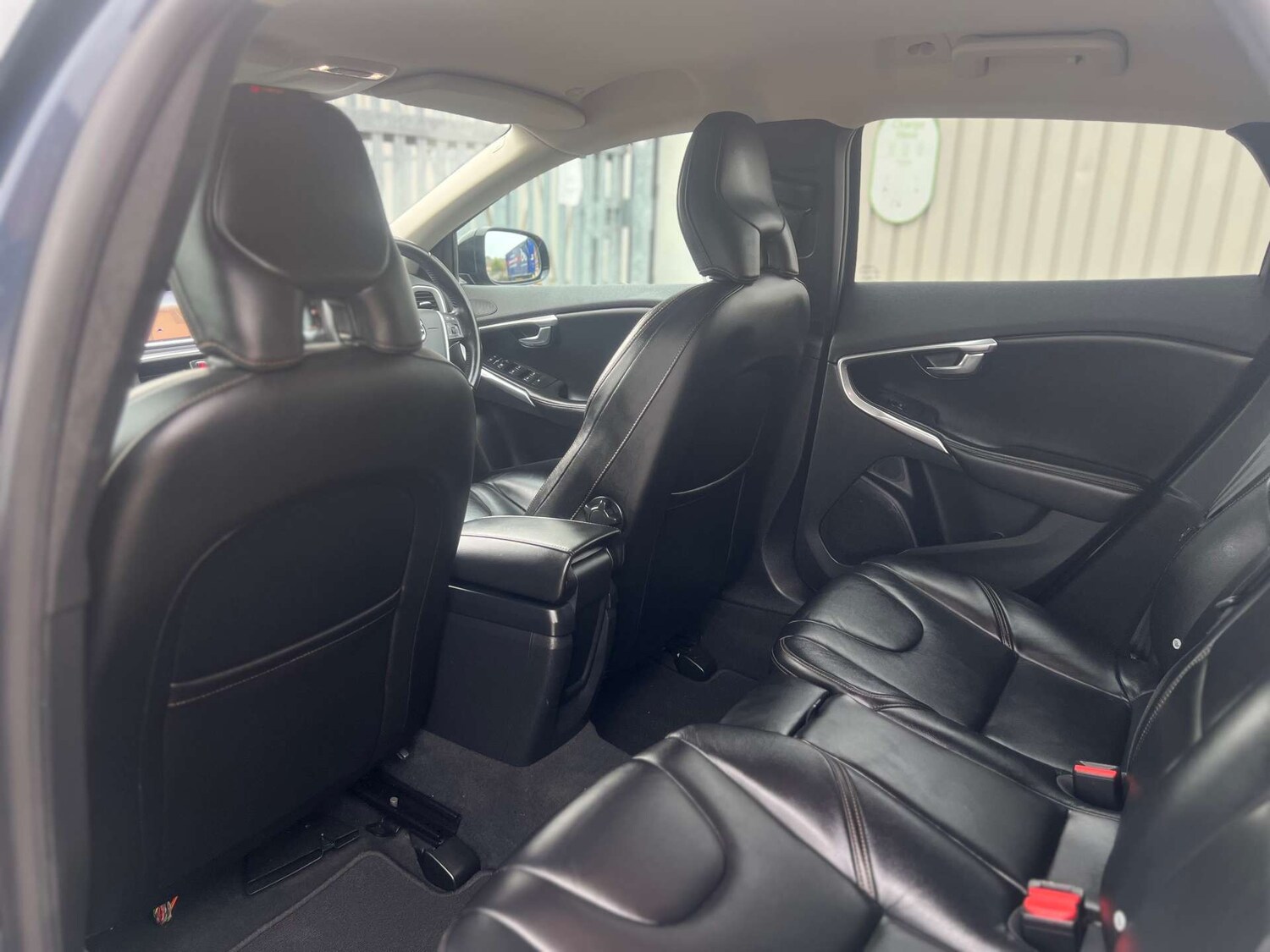 Used Volvo V40 2017 for sale - 76278139: Photo 24