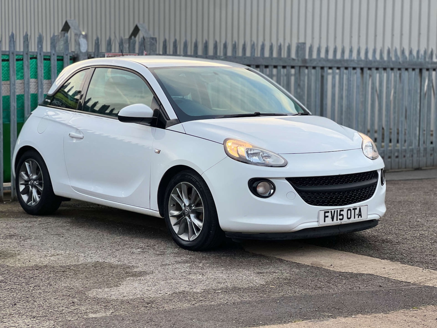 Used Vauxhall ADAM 2015 for sale - 77003505: Photo 1