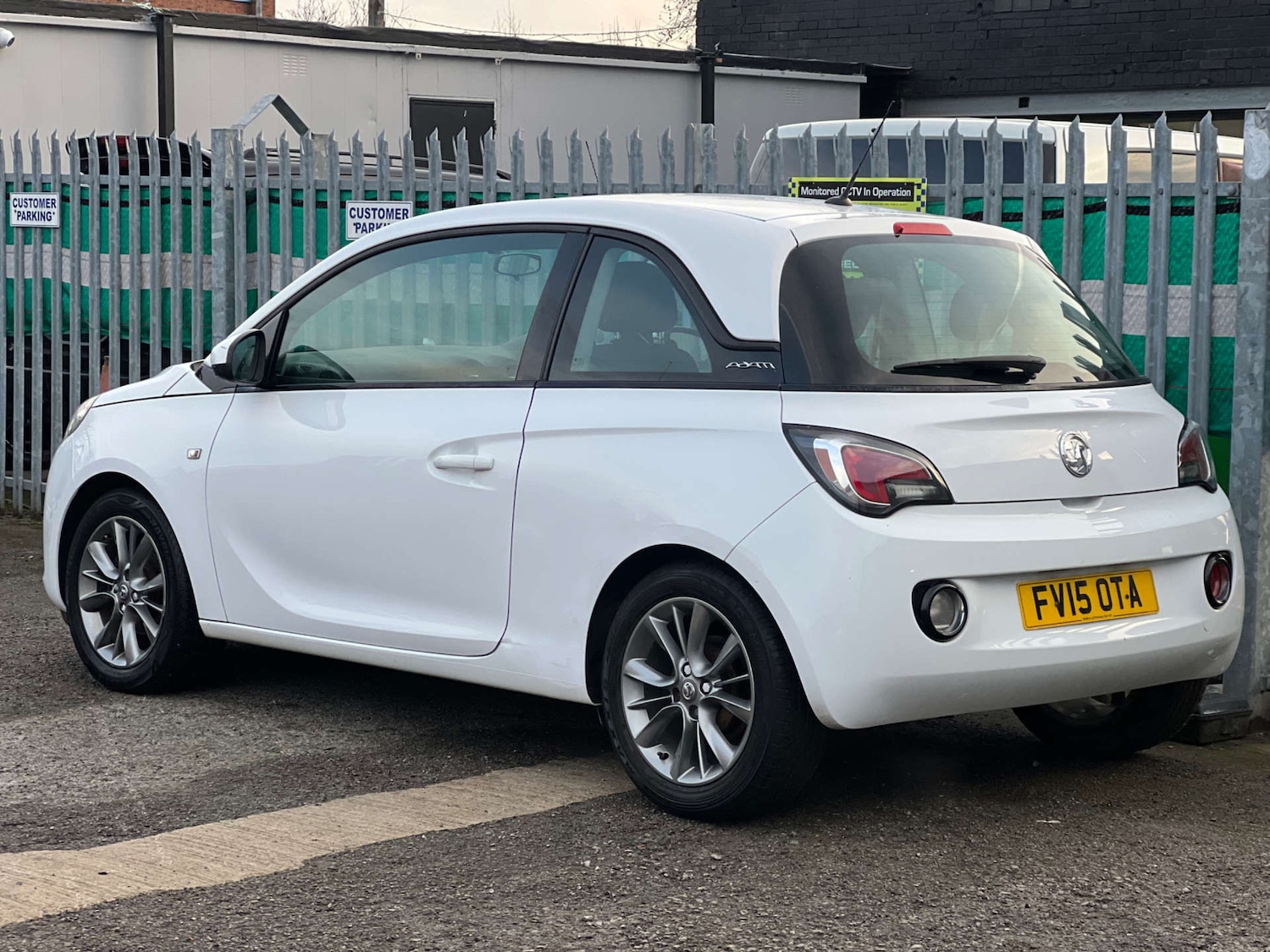 Used Vauxhall ADAM 2015 for sale - 77003505: Photo 6