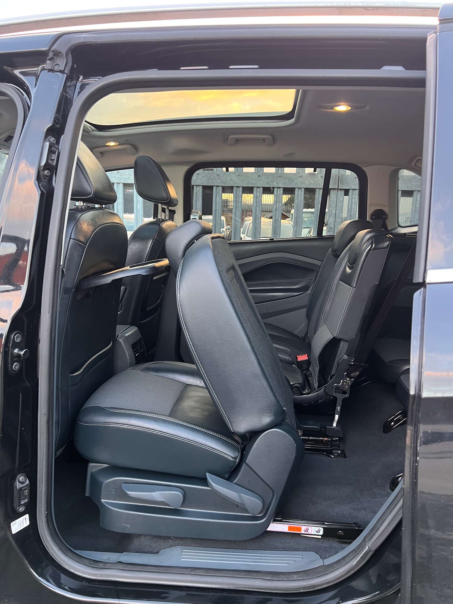 Used Ford Grand C-Max 2015 for sale - 76724038: Photo 31