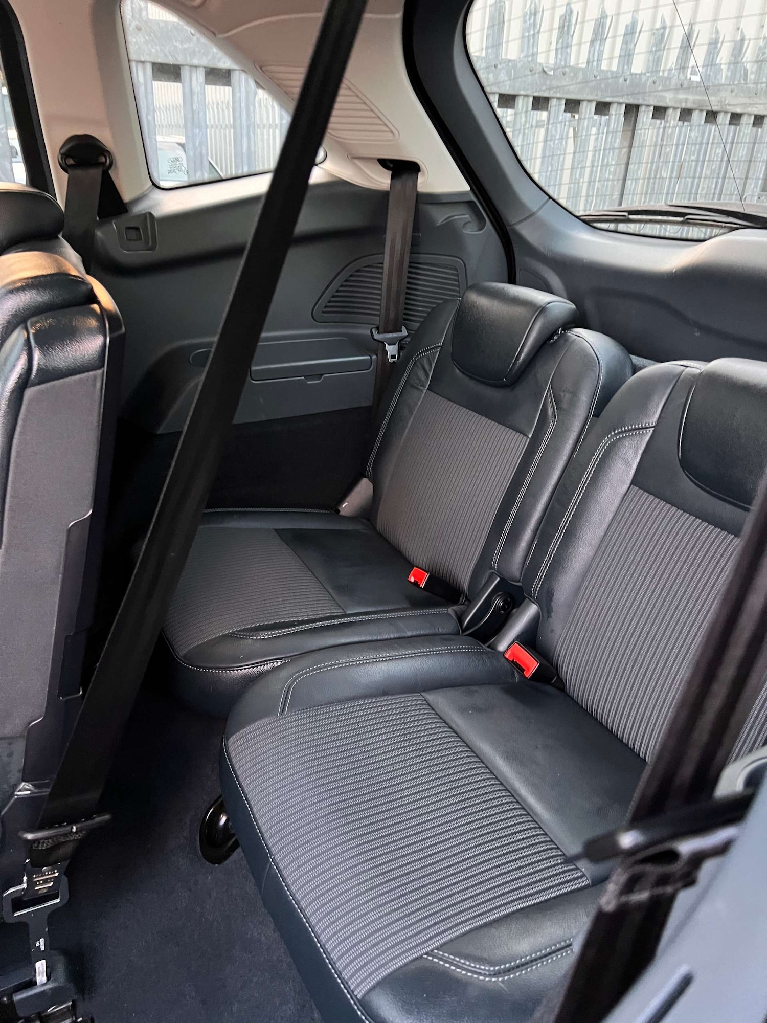 Used Ford Grand C-Max 2015 for sale - 76724038: Photo 35