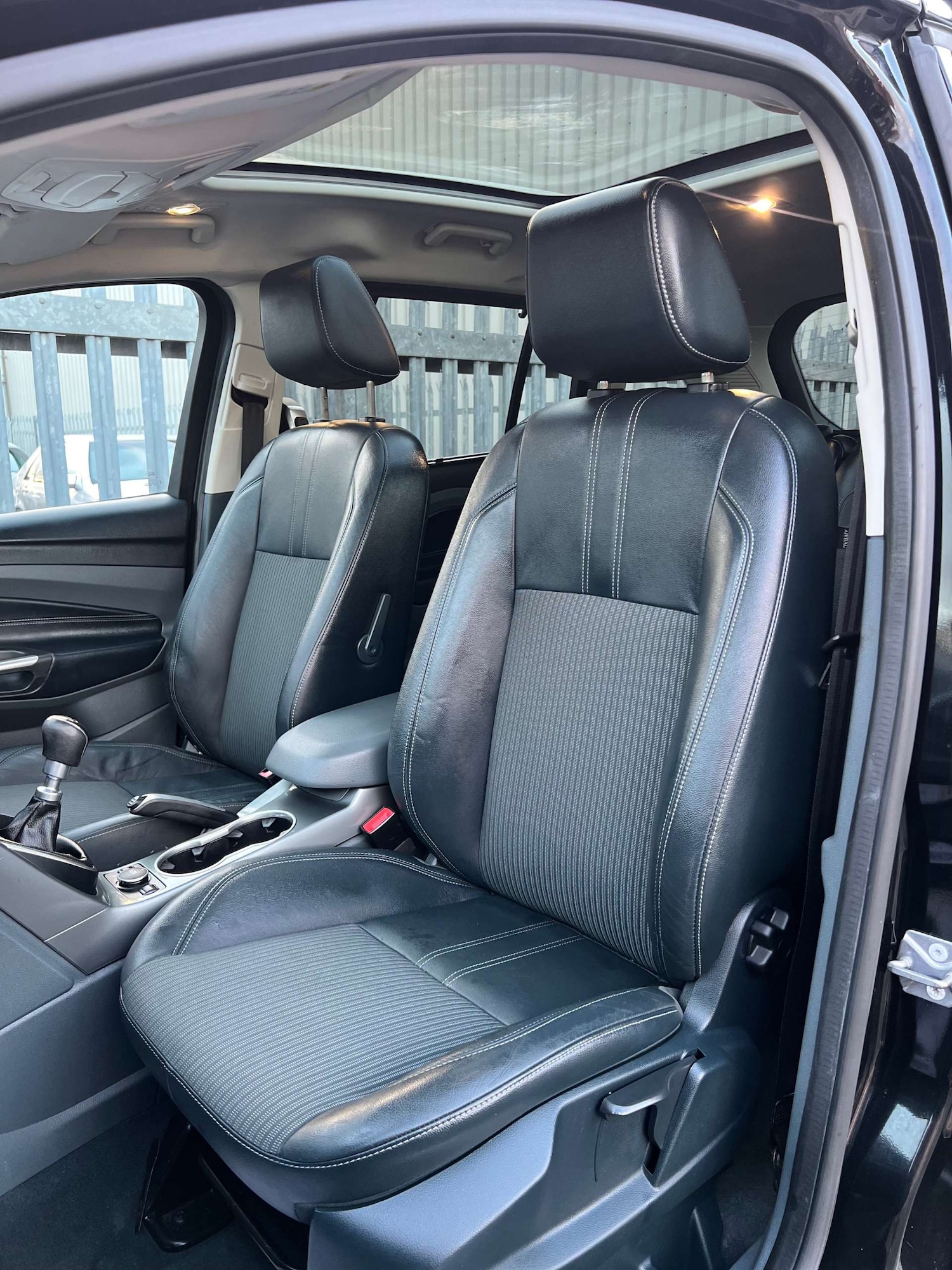 Used Ford Grand C-Max 2015 for sale - 76724038: Photo 4