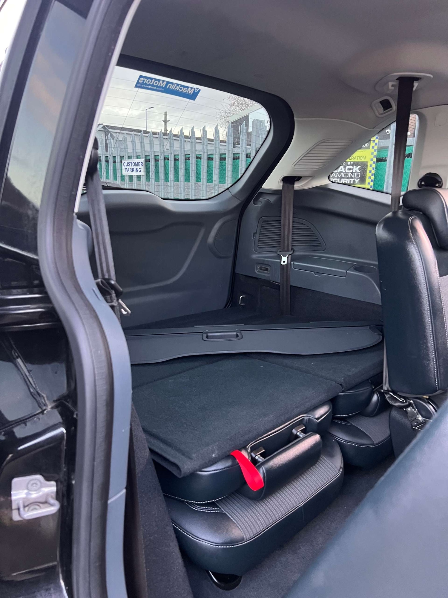 Used Ford Grand C-Max 2015 for sale - 76724038: Photo 41