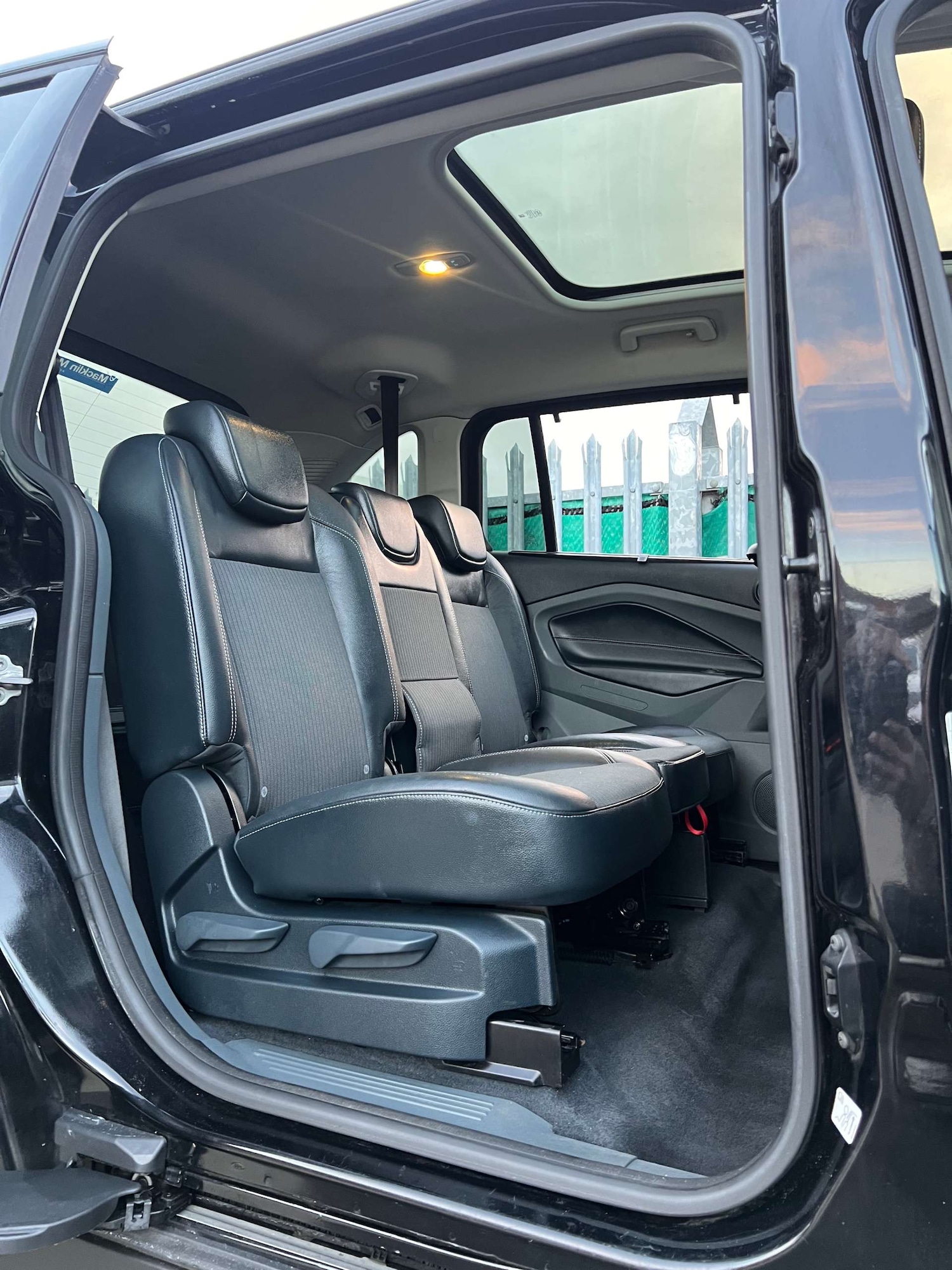 Used Ford Grand C-Max 2015 for sale - 76724038: Photo 42