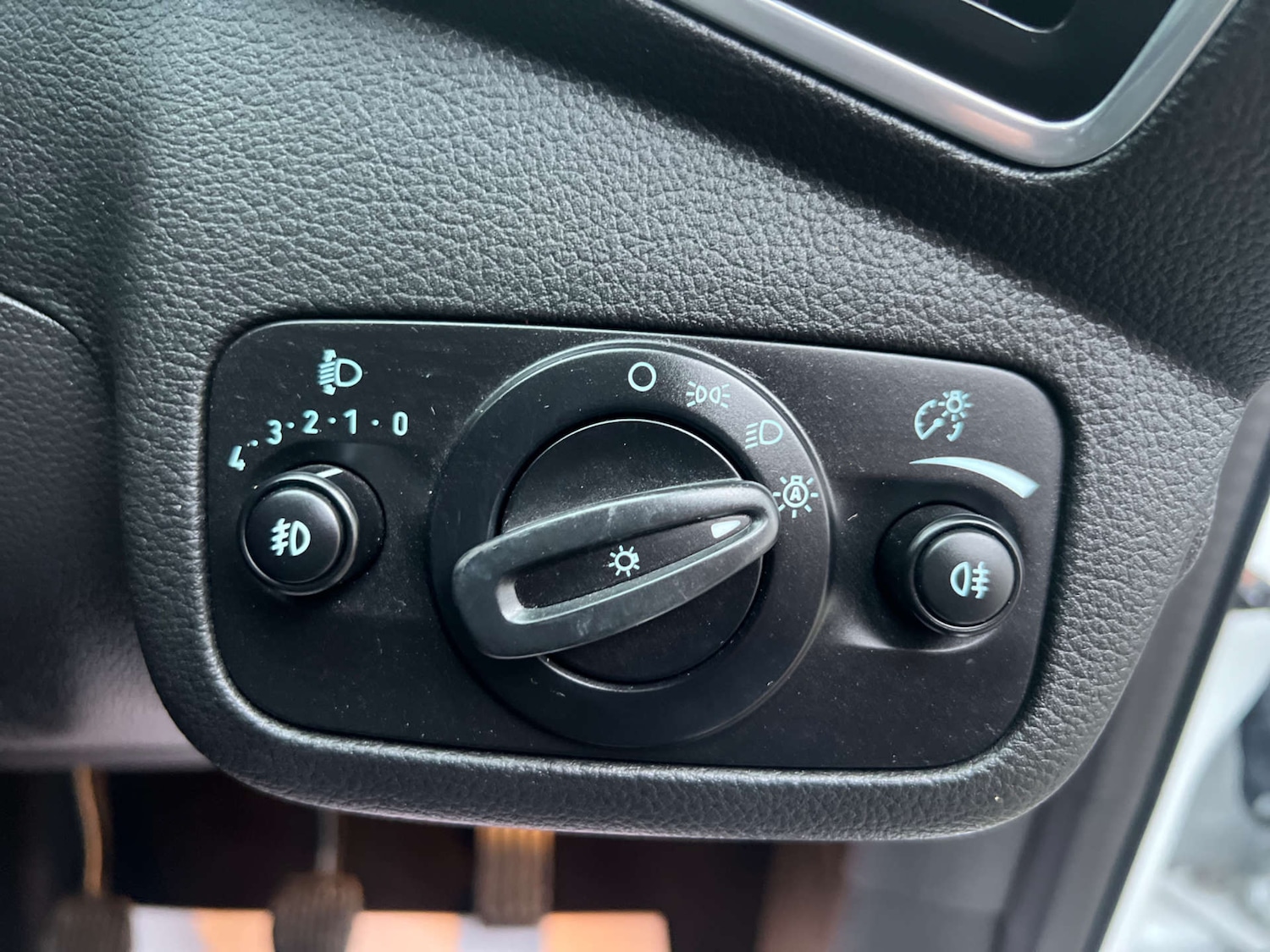 Used Ford Kuga 2014 for sale - 77154658: Photo 25