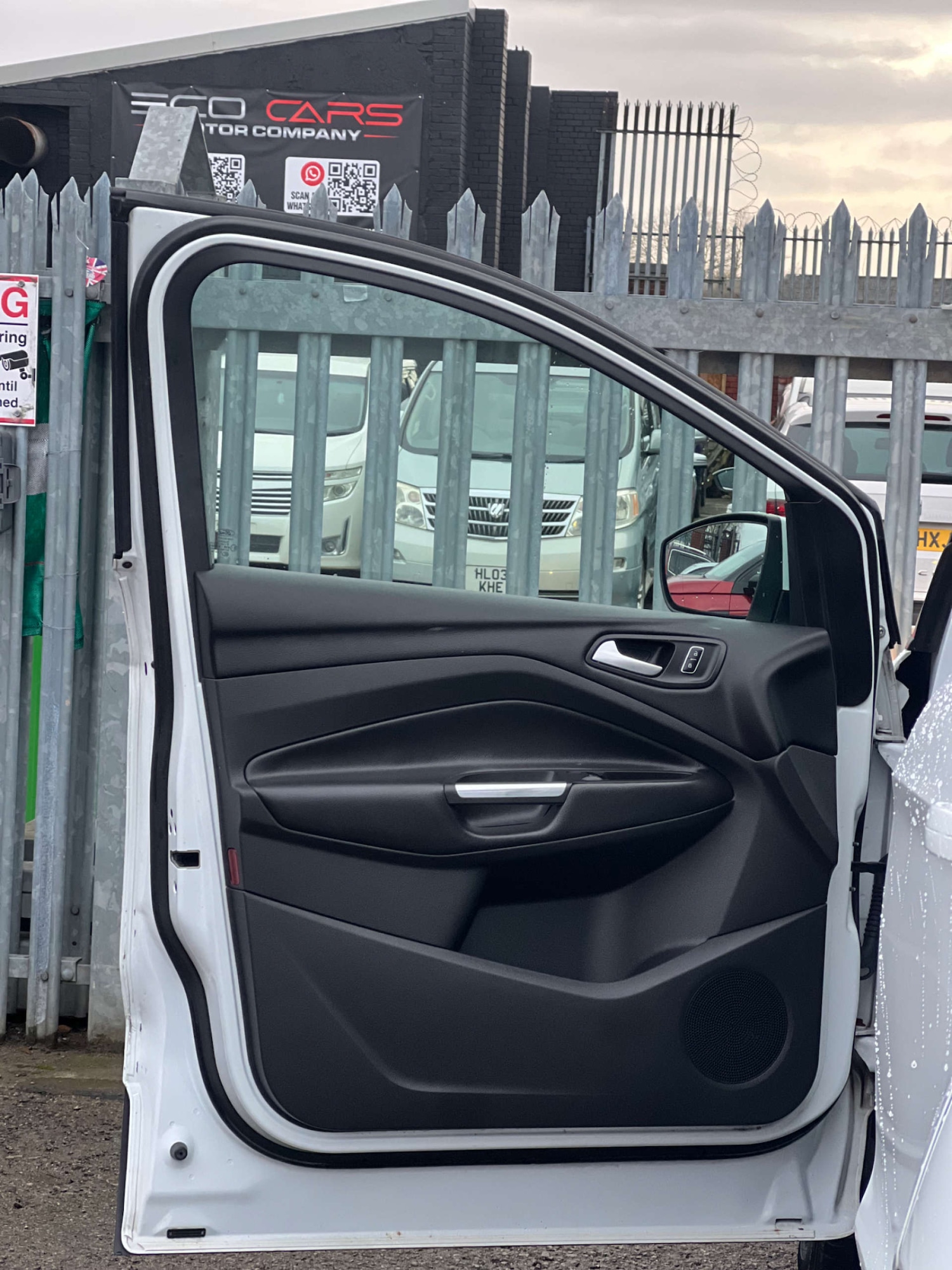 Used Ford Kuga 2014 for sale - 77154658: Photo 28