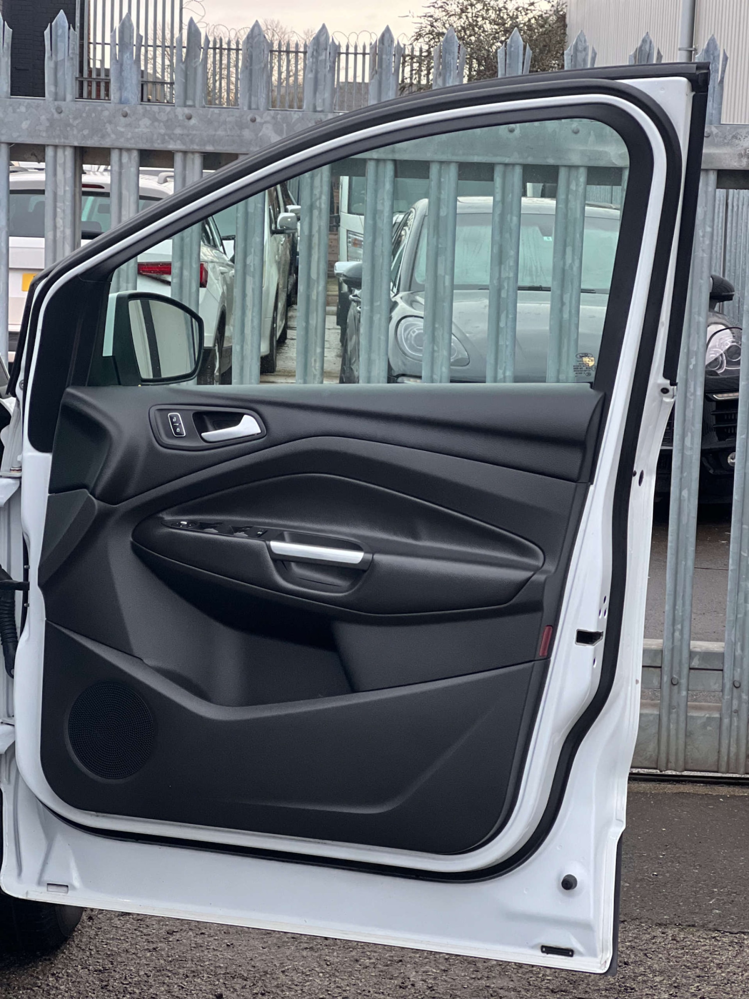 Used Ford Kuga 2014 for sale - 77154658: Photo 34