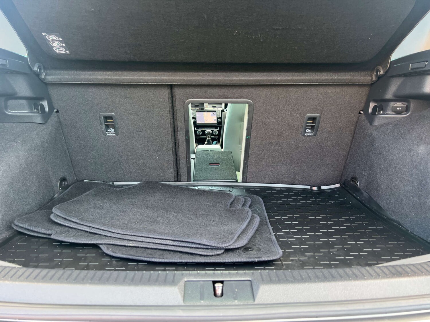 Used Volkswagen Golf 2014 for sale - 76601540: Photo 41