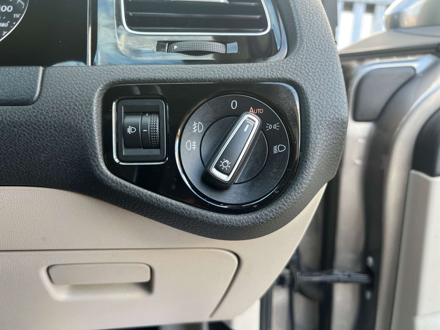 Used Volkswagen Golf 2014 for sale - 76601540: Photo 47